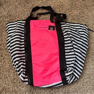 New Victorias Secret Sport VSX Large Gym Tote Bag  NWT